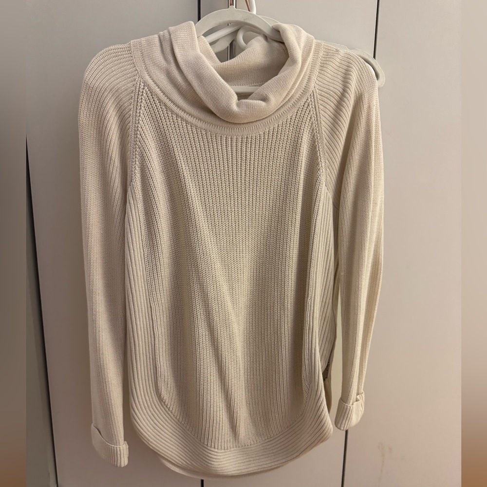 VINCE Loose Turtleneck Sweater, white, curved hem, zipper sides
